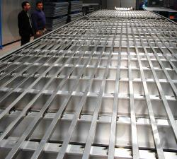 70.6066 Aluminium Square Box Extrusion 25 mm x 25mm x 2mm x 5.9 m (1"x1") Length 5960 mm