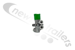 23D186  Newton Trailers Two Port Feed Valve Knapen Door Release Control Valve