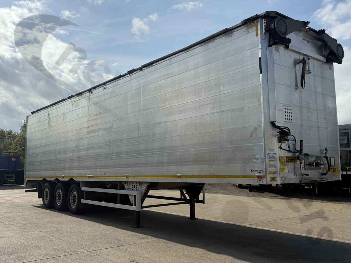 Used 2020 Titan Heavy Waste & Landfill Moving Floor Trailer