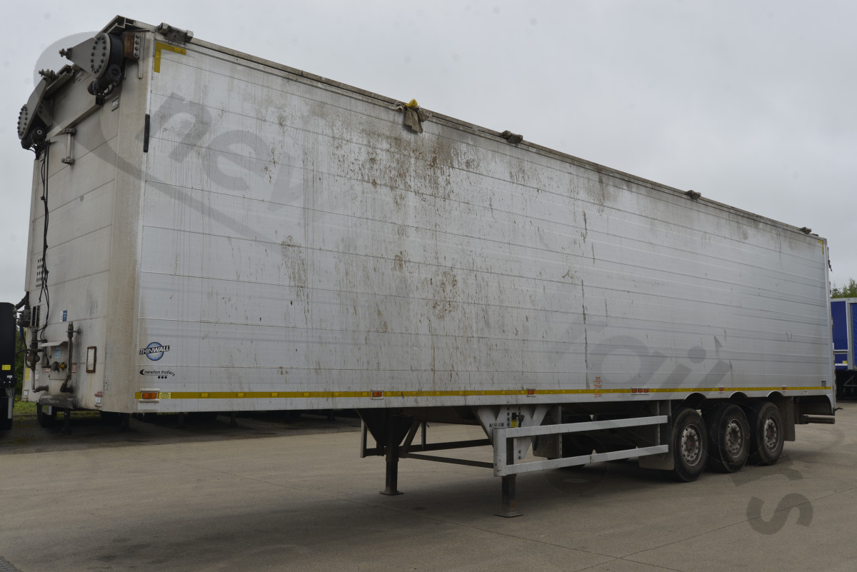 Used 2021 Titan Heavy Waste & Landfill Moving Floor Trailer