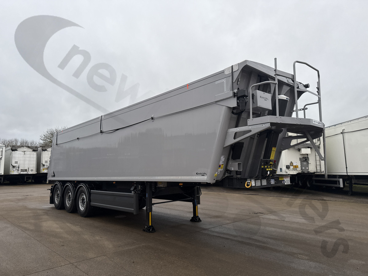 New 2025 STAS Watertight Tipping Trailer