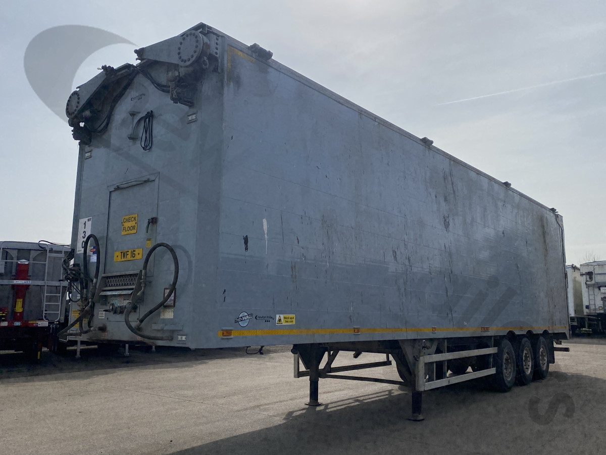 Used 2016 Titan Heavy Duty Waste & Landfill Moving Floor Trailer Hydraulic Door