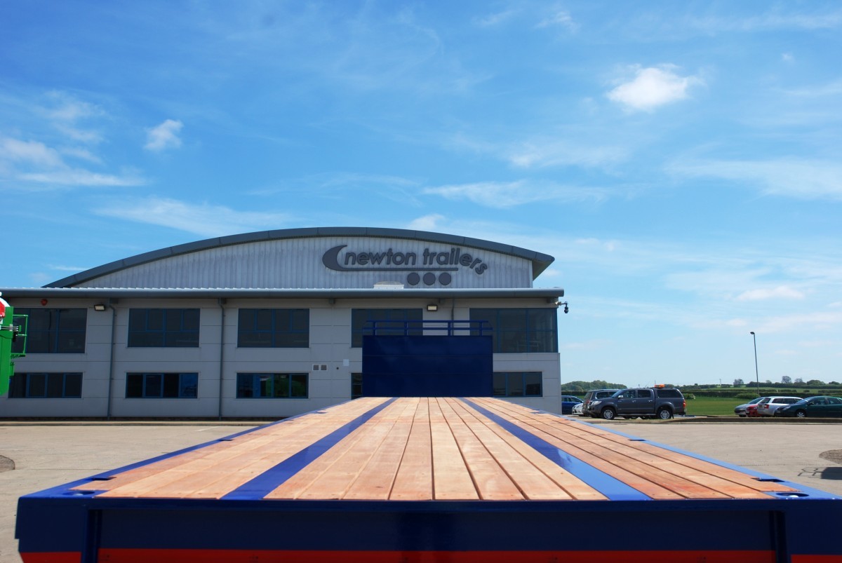 New 2025 SDC Flat Platform Trailer