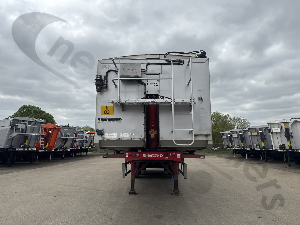Used 2016 Fruehauf Plank Sided Tipping Trailer