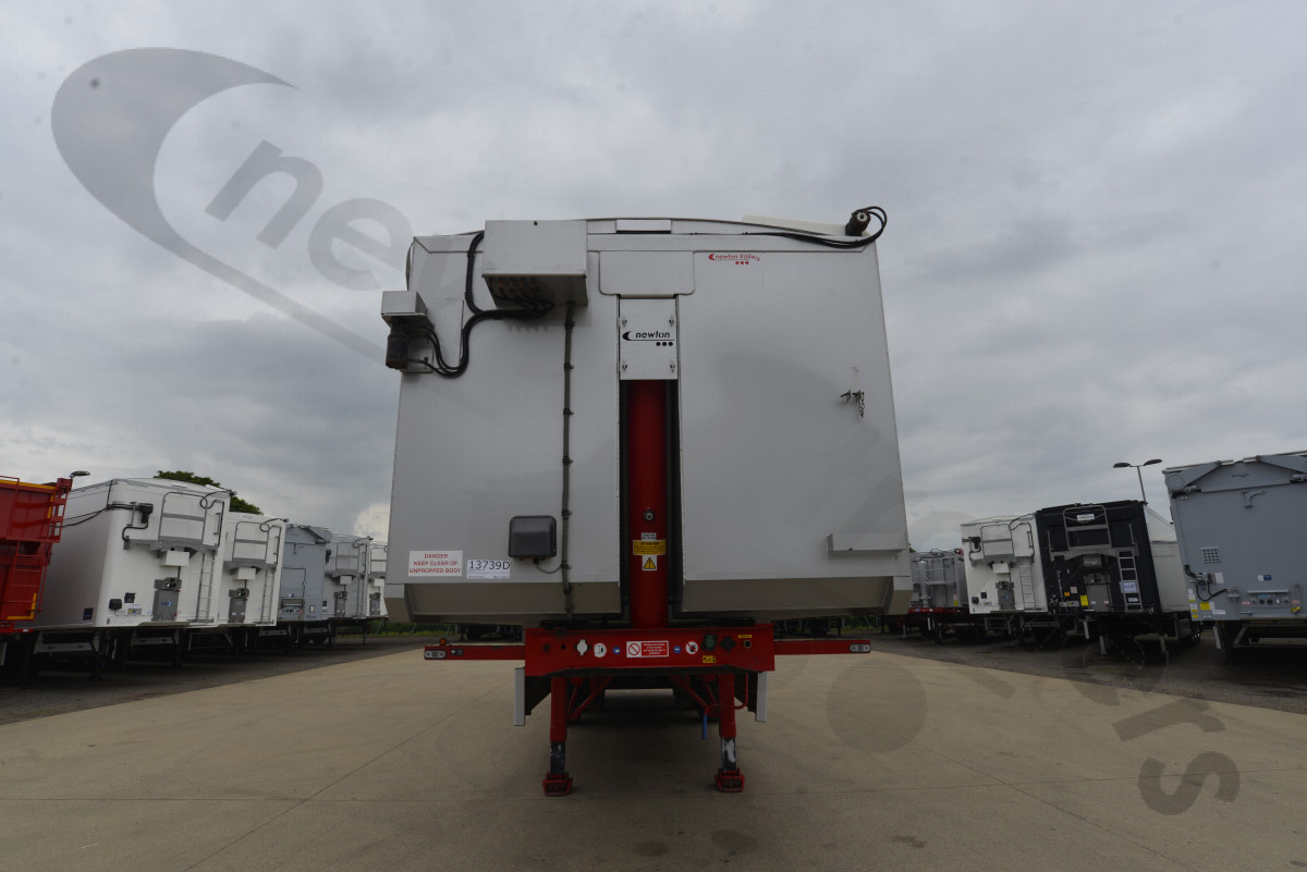Used 2018 Fruehauf Plank Sided Tipping Trailer