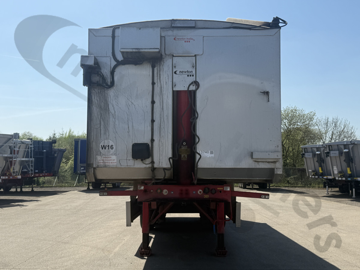 Used 2018 Fruehauf Plank Sided Tipping Trailer