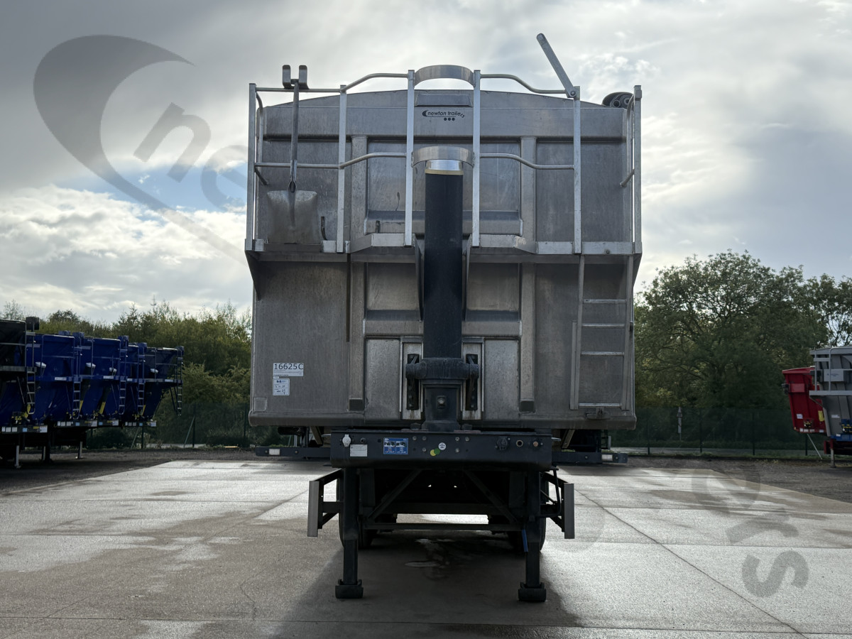Used 2022 SDC/Alibulk Systems Bathtub 'U' Shape Ribsided Tipping Trailer