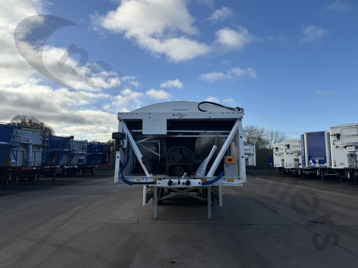 Hire Used 2025 Fliegl Asphalt Ejector Trailer