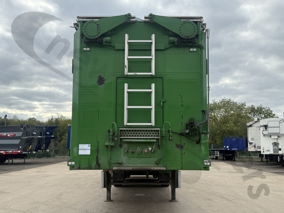 Used 2022 Titan Heavy Waste & Landfill Moving Floor Trailer