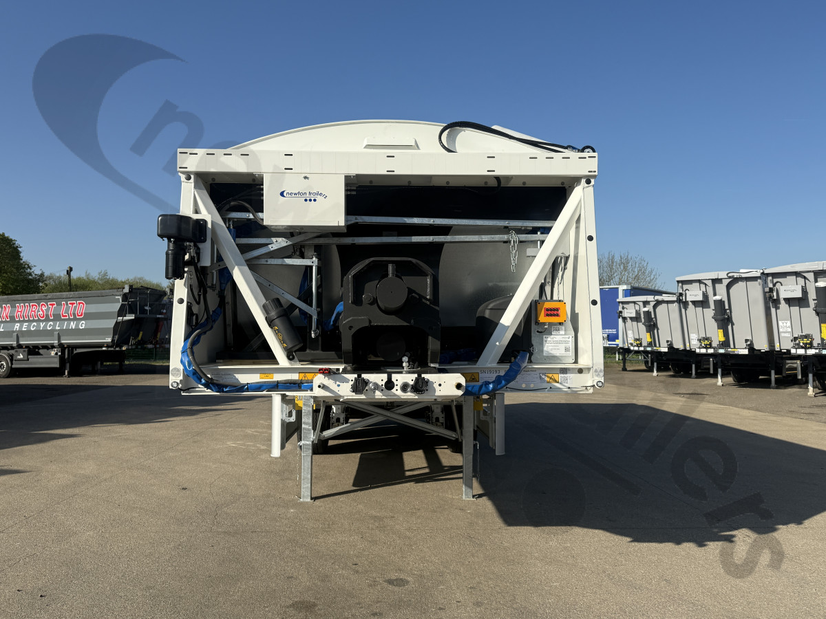 Hire New 2026 Fliegl Asphalt Ejector Trailer