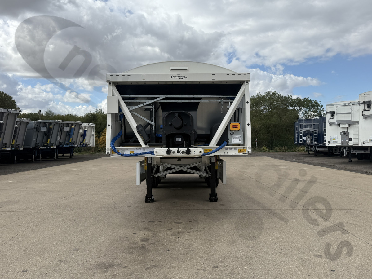 Hire New 2026 Fliegl Asphalt Ejector Trailer