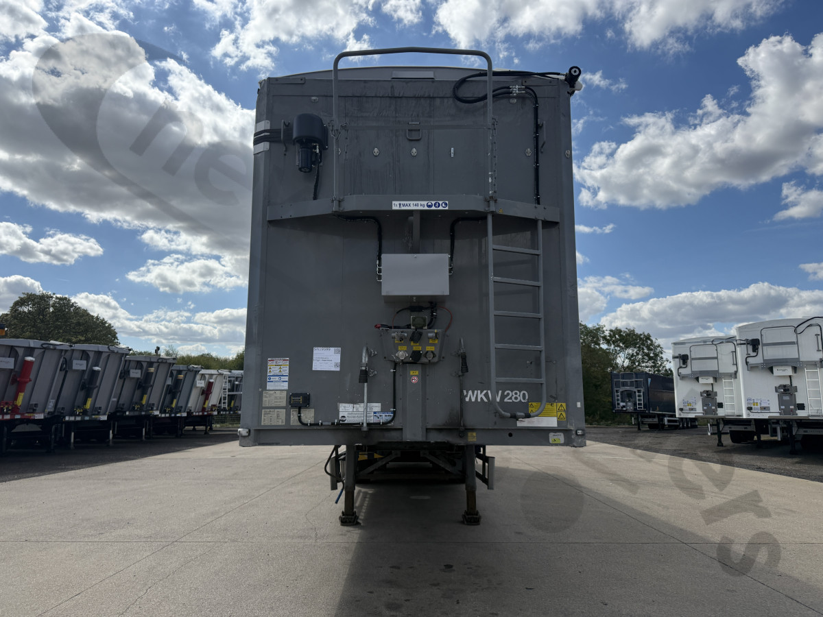 Used 2017 STAS Biomass Moving Floor Trailer