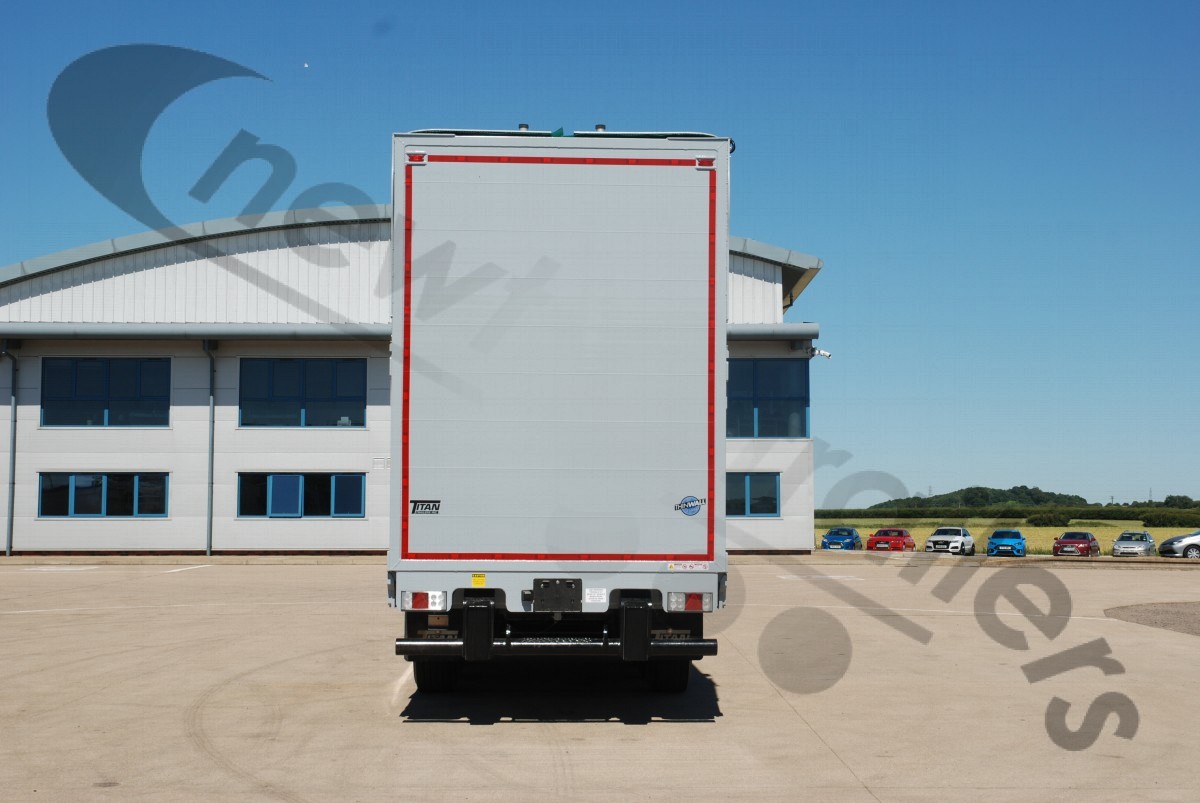 New 2024 Titan Landfill Walking Floor® Trailer Hydraulic Door