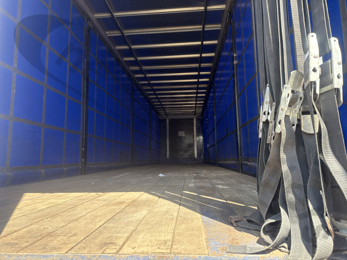 Used 2016 SDC Curtainsider Trailer
