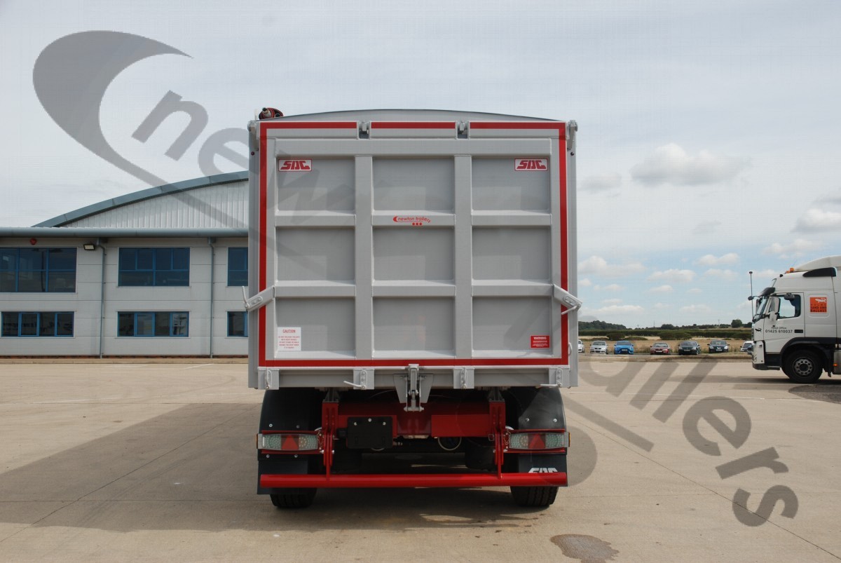 New 2025 SDC Watertight Tipping Trailer