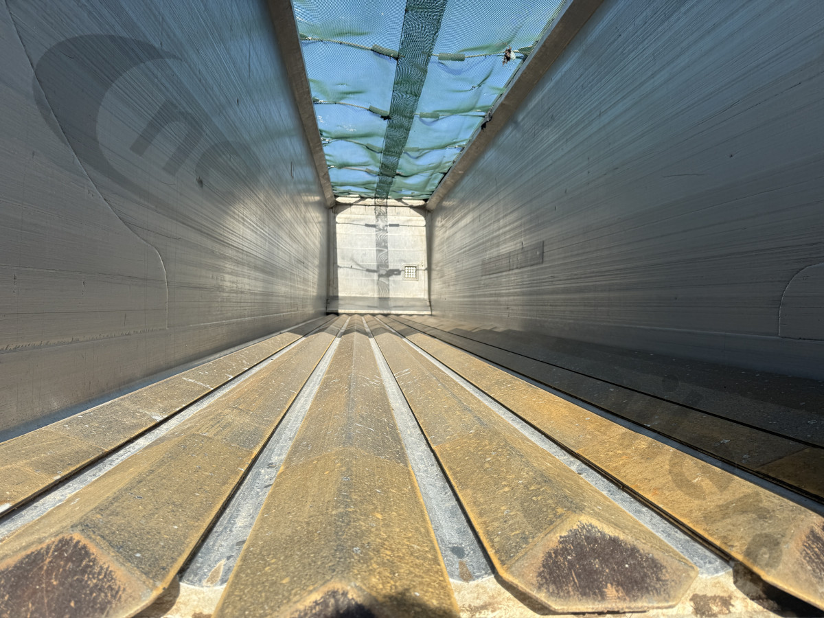 Used 2020 Titan Heavy Waste & Landfill Moving Floor Trailer