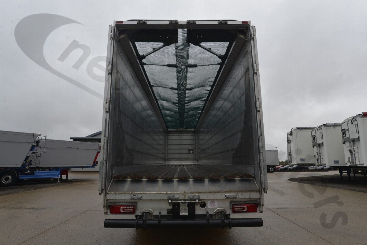 Hire Used 2022 Titan Heavy Waste & Landfill Moving Floor Trailer