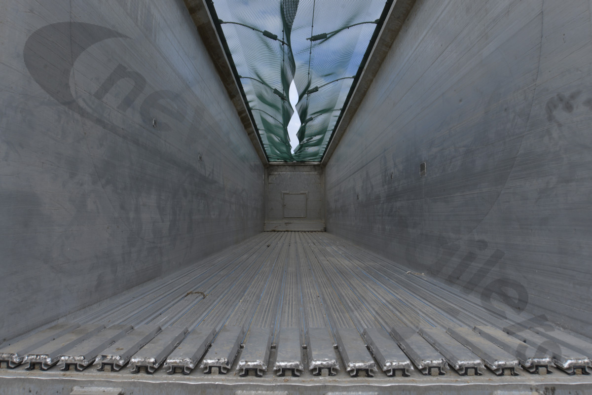 Hire Used 2017 Titan Heavy Waste & Landfill Moving Floor Trailer