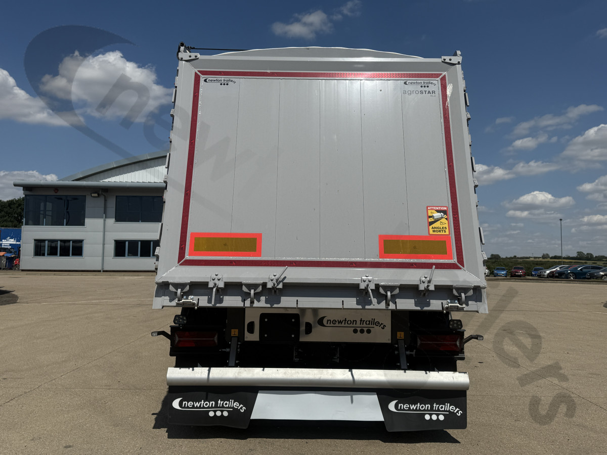 Hire New 2026 STAS Watertight Tipping Trailer