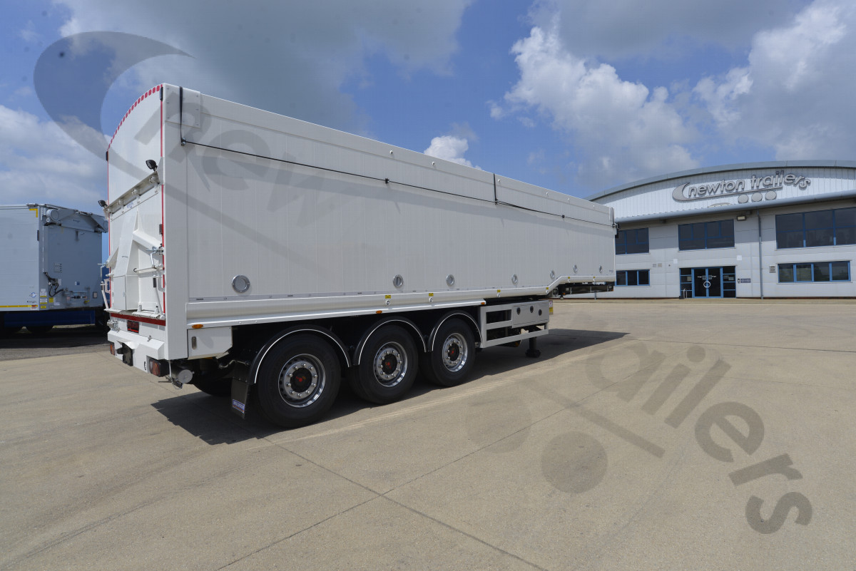 New 2025 Muldoon Blowing Tipping Trailer