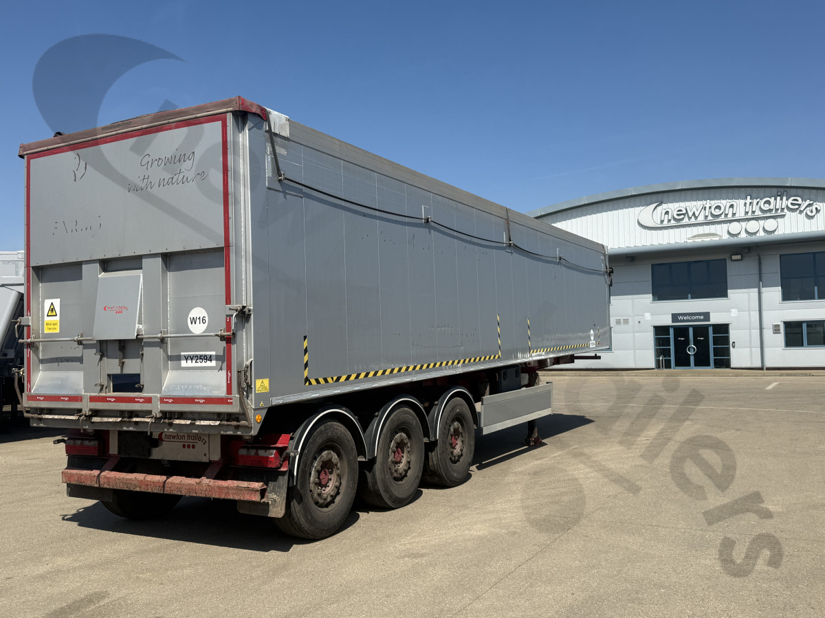 Used 2018 Fruehauf Plank Sided Tipping Trailer