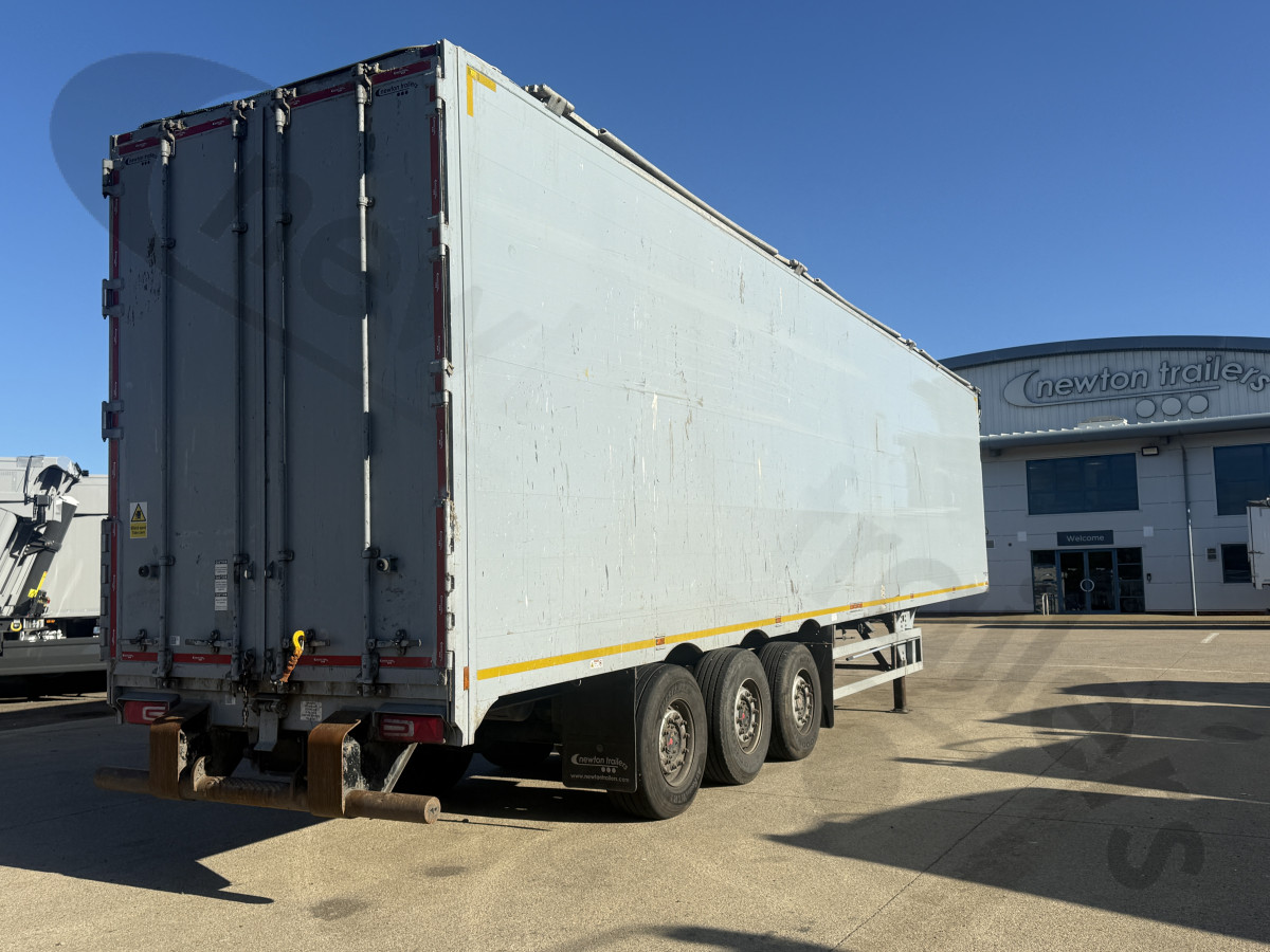 Hire Used 2020 Titan Heavy Waste & Landfill Moving Floor Trailer