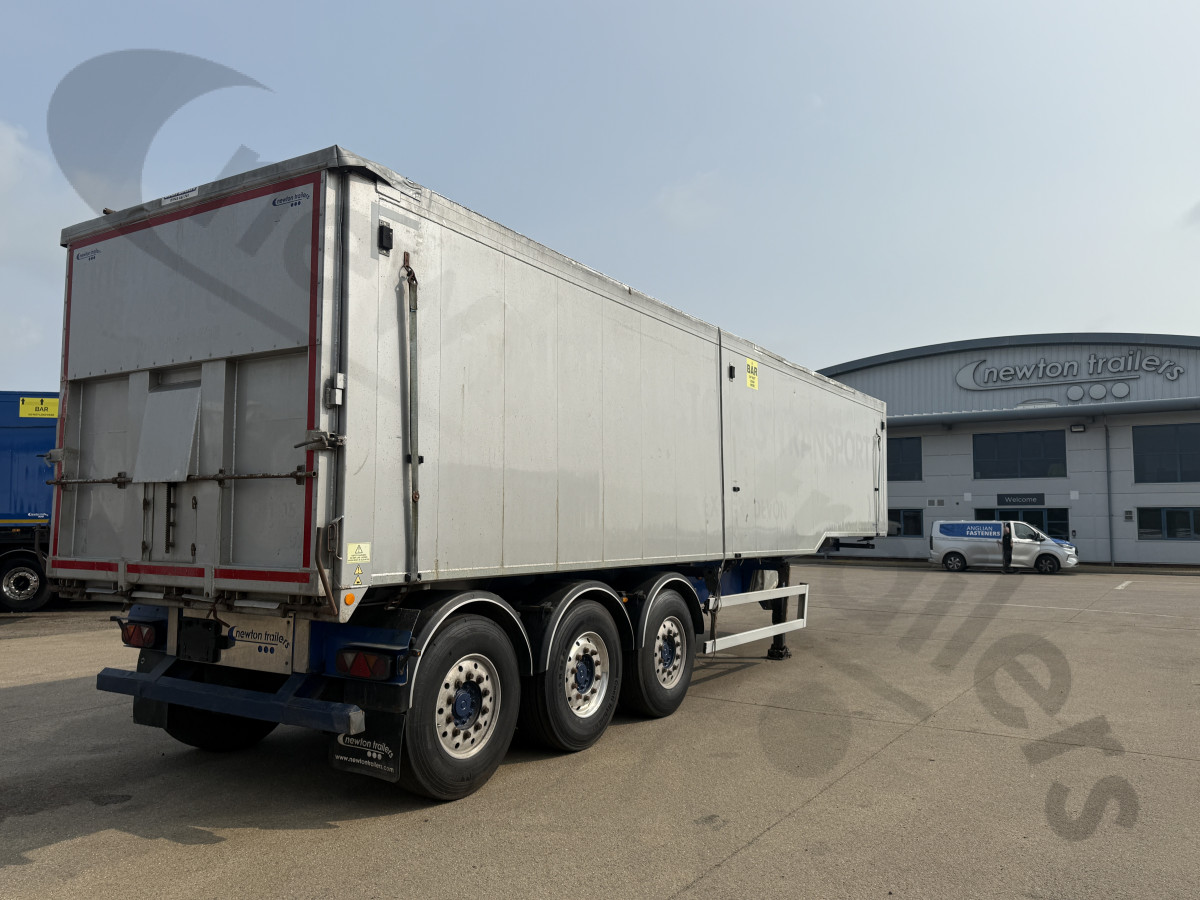 Used 2014 Fruehauf Plank Sided Tipping Trailer