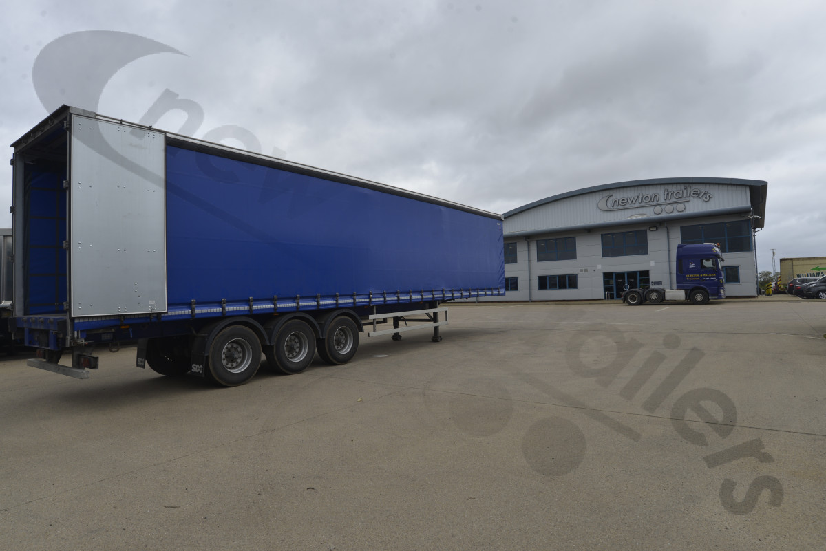 Used 2022 SDC Curtainsider Trailer