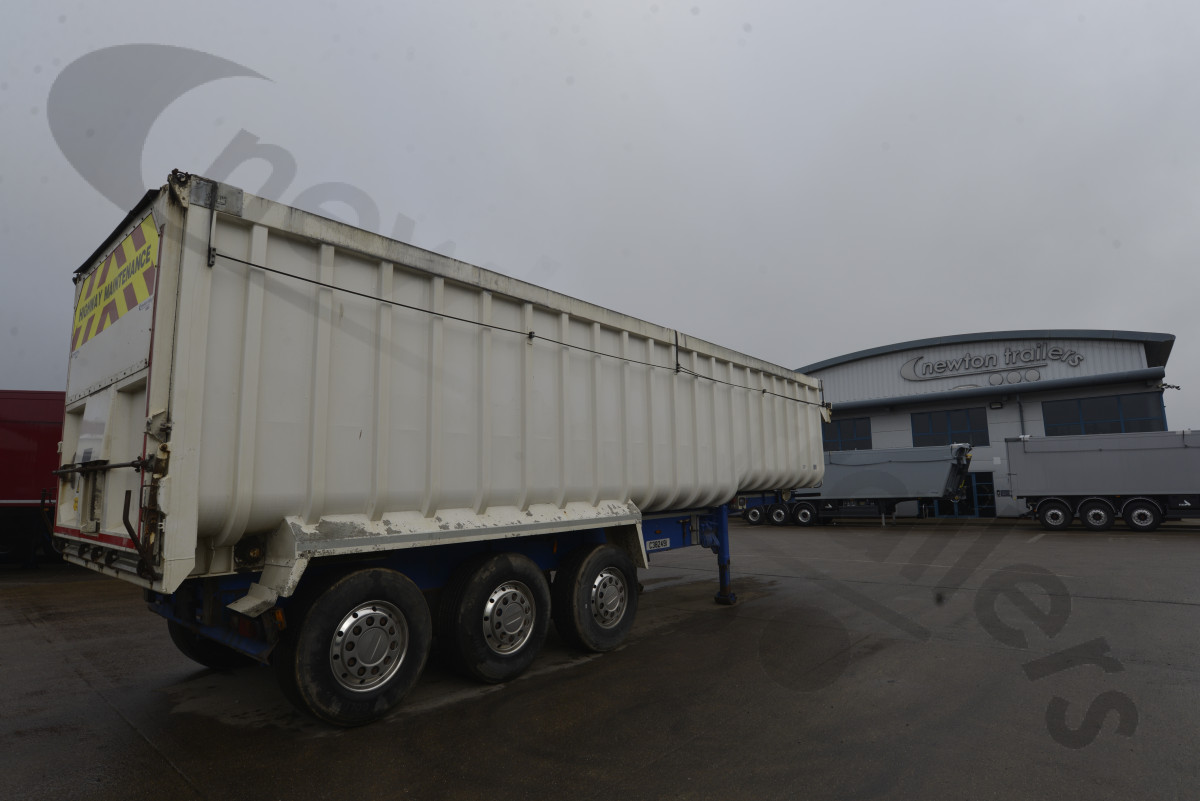 Used 2015 Wilcox CV Bathtub 'U' Shape Ribsided Tipping Trailer