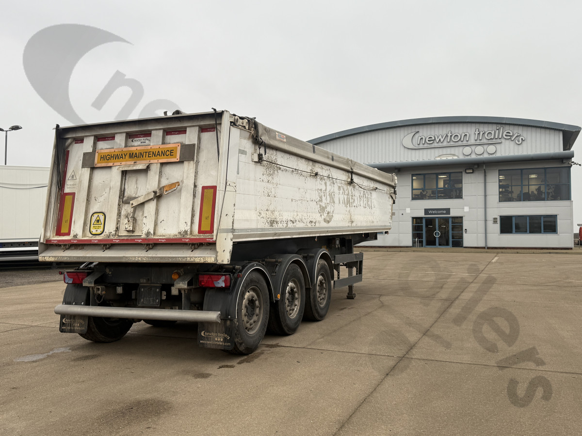 Used 2015 Benalu Aggregate Tipping Trailer