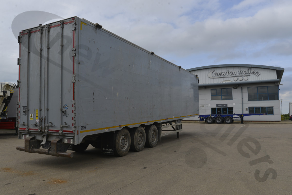 Hire Used 2017 Titan Heavy Waste & Landfill Moving Floor Trailer