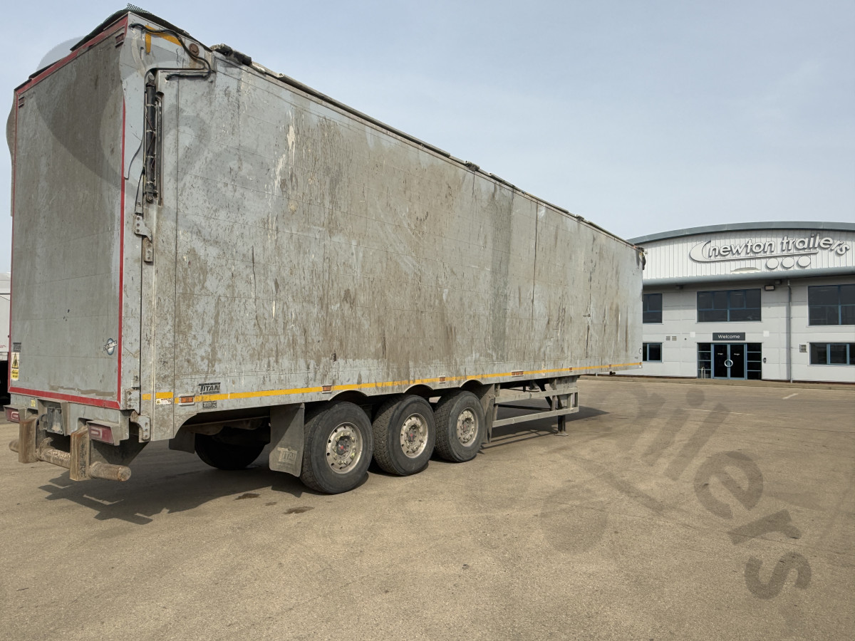 Used 2020 Titan Heavy Duty Waste & Landfill Moving Floor Trailer Hydraulic Door