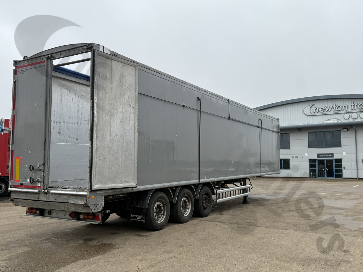 Used 2019 STAS Biomass Moving Floor Trailer