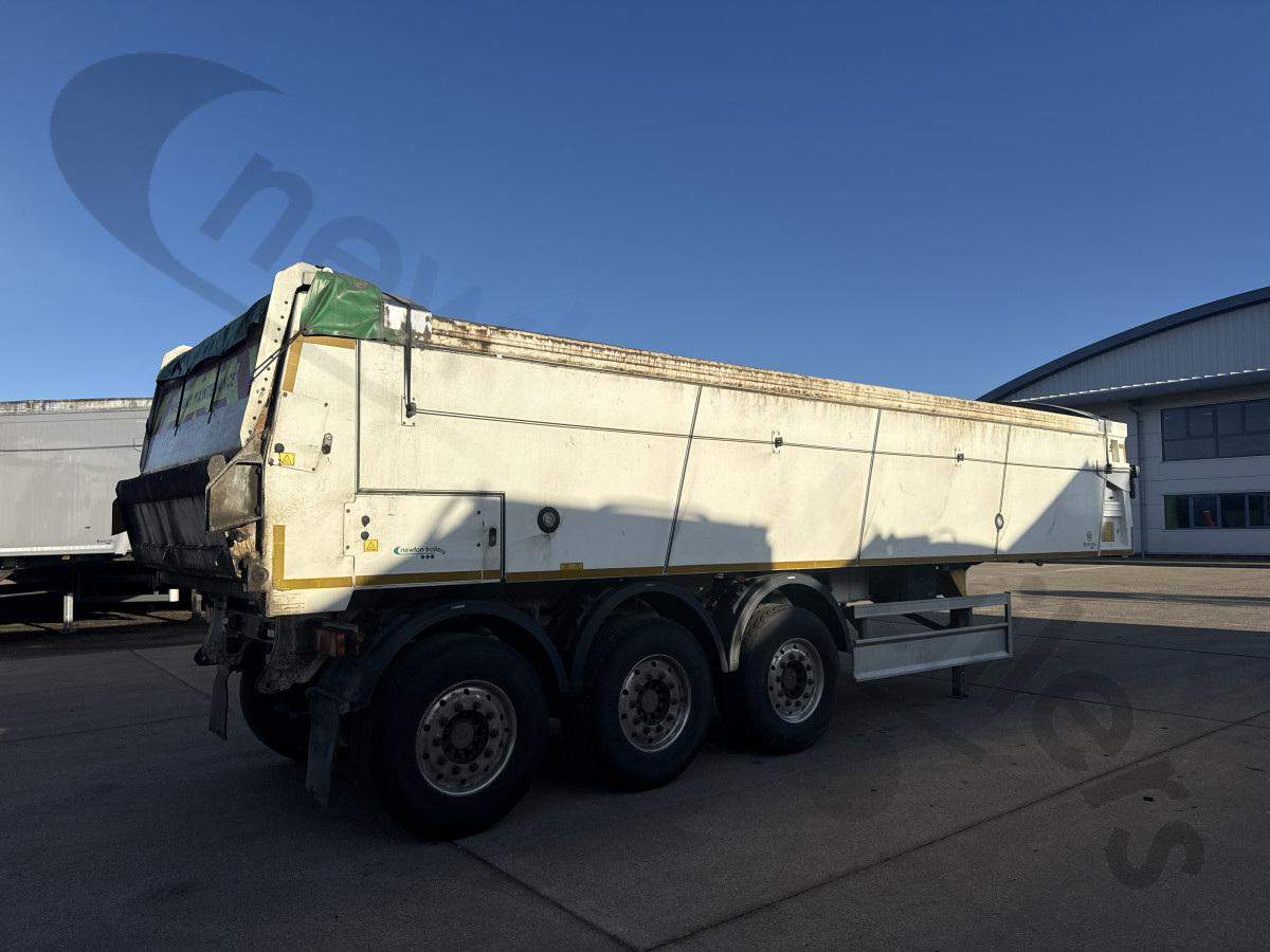 Hire Used 2024 Fliegl Asphalt Ejector Trailer