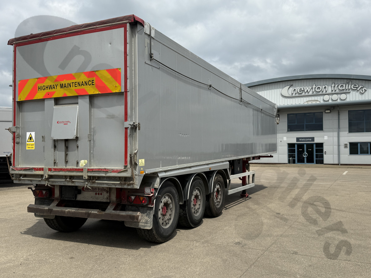 Used 2015 Fruehauf Plank Sided Tipping Trailer