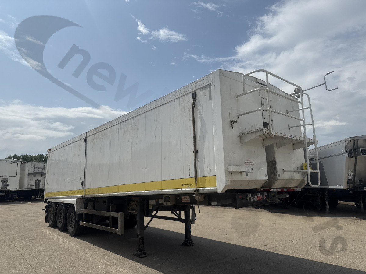Used 2017 Fruehauf Plank Sided Tipping Trailer
