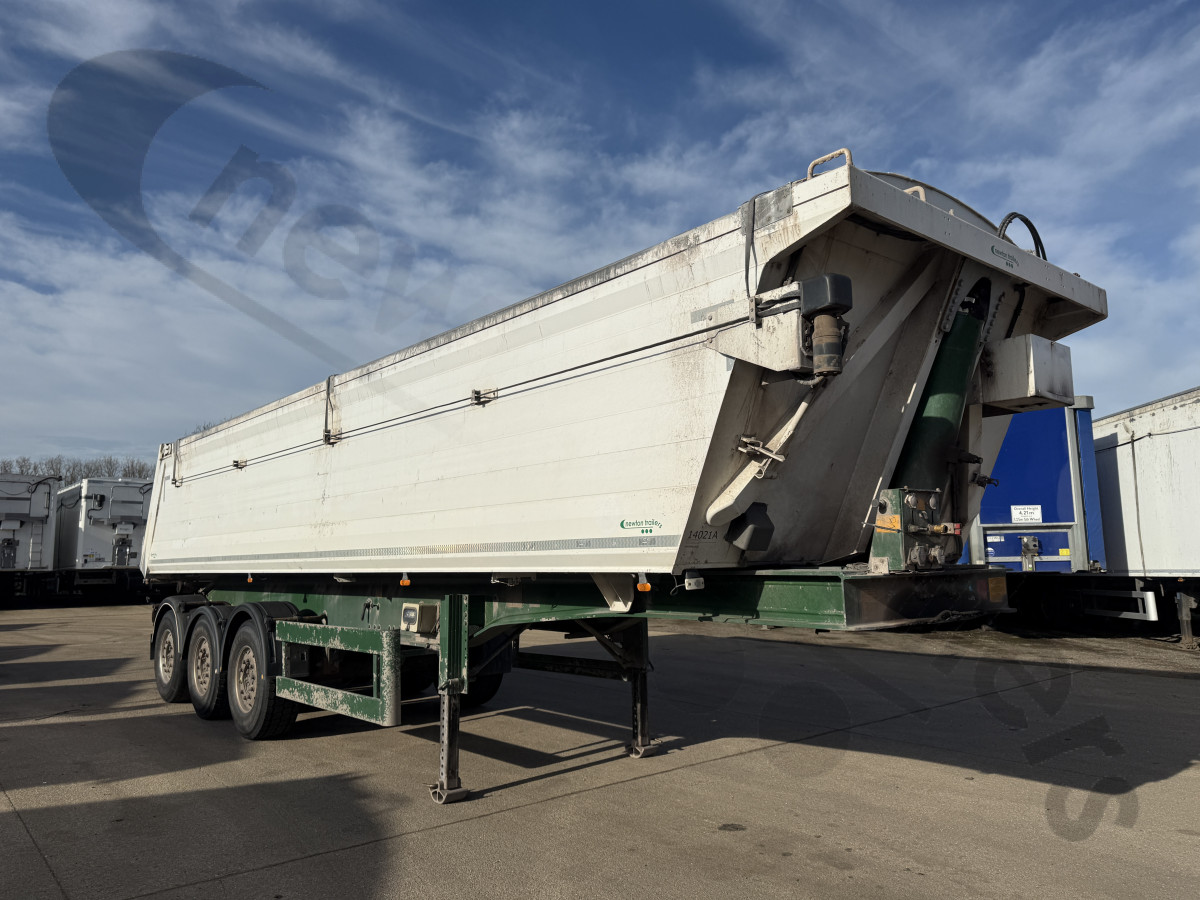 Used 2019 Benalu Aggregate Tipping Trailer