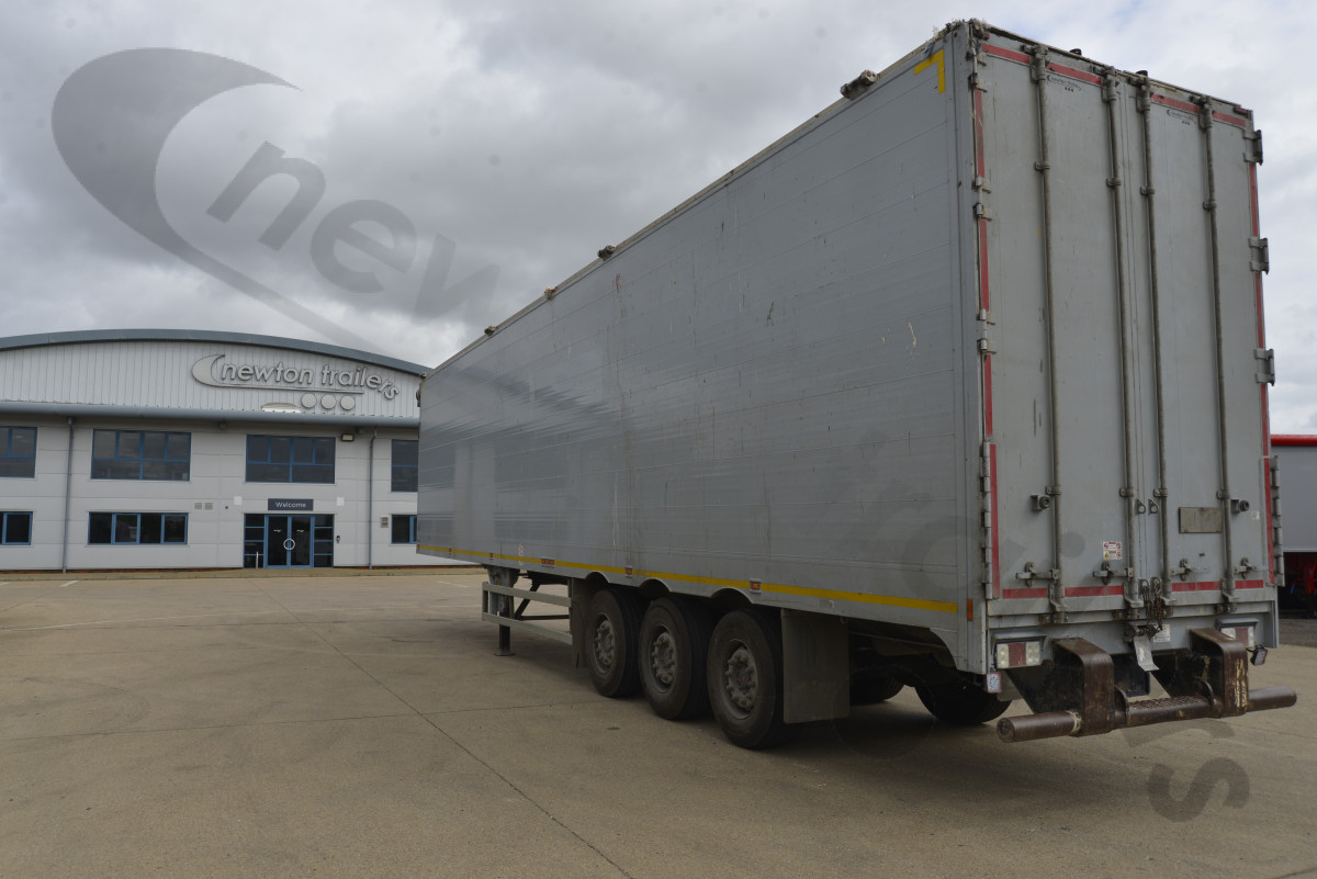 Used 2018 Titan Heavy Waste & Landfill Moving Floor Trailer