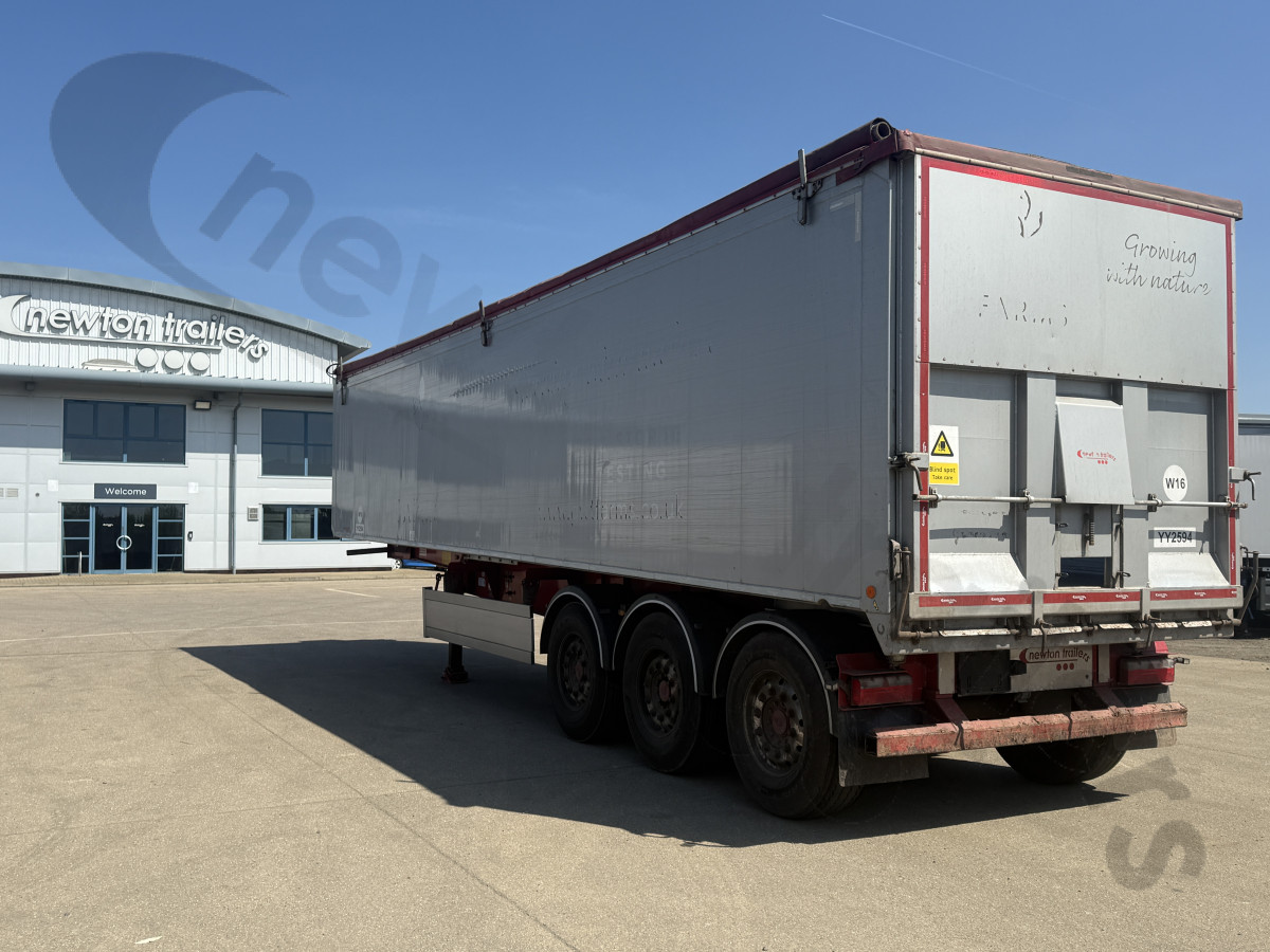 Used 2018 Fruehauf Plank Sided Tipping Trailer