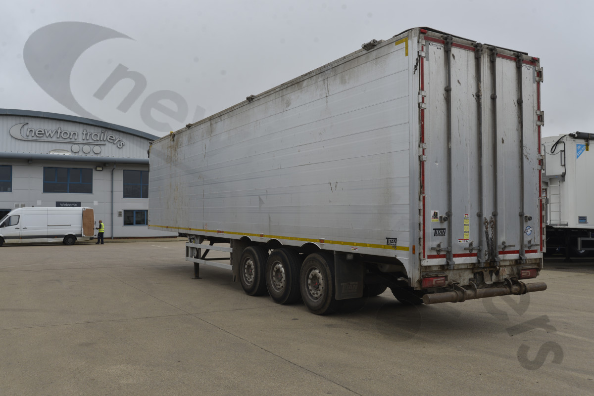 Used 2021 Titan Heavy Waste & Landfill Moving Floor Trailer