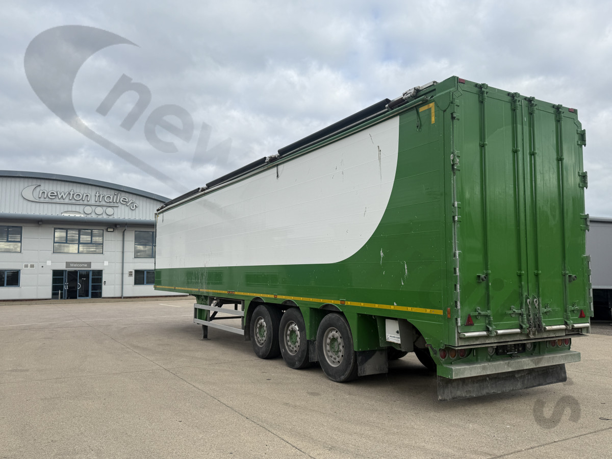 Used 2022 Titan Heavy Waste & Landfill Moving Floor Trailer