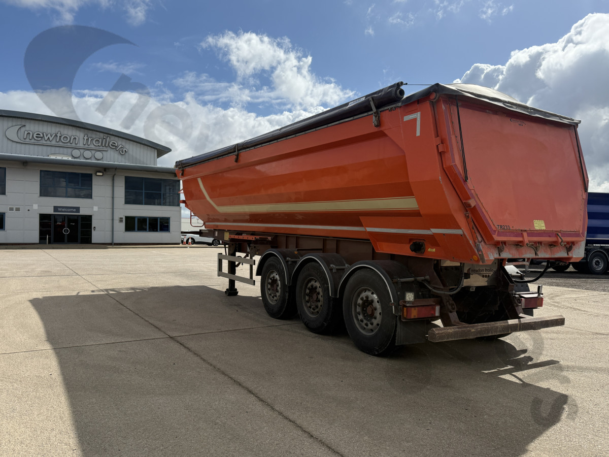 Used 2017 Fruehauf Aggregate Tipping Trailer